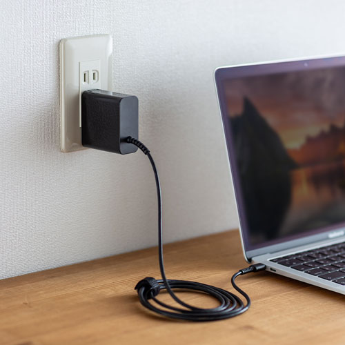 USB Power Delivery対応AC充電器(PD45W・TypeCケーブル一体型・Chromebook対応)